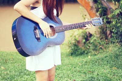 Guitar-Profile-Picture-for-Facebook-Girls-500x333