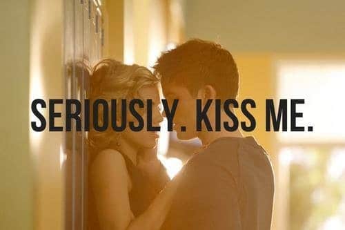 kiss me Romantic Whatsapp Profile DP