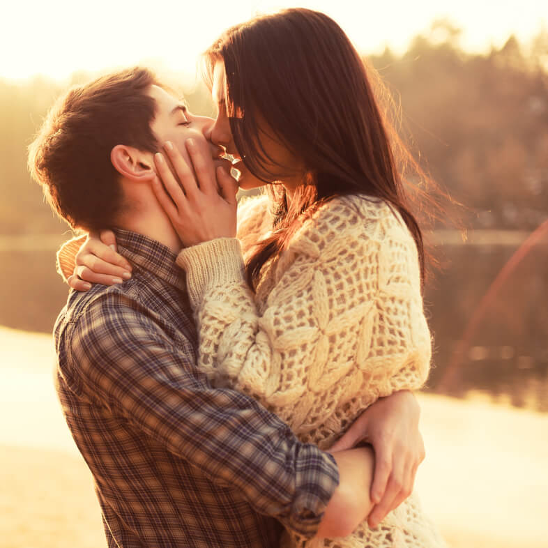 Featured image of post Whatsapp Profile Romantic Dp : Whatsapp was started as an alternative to sms.