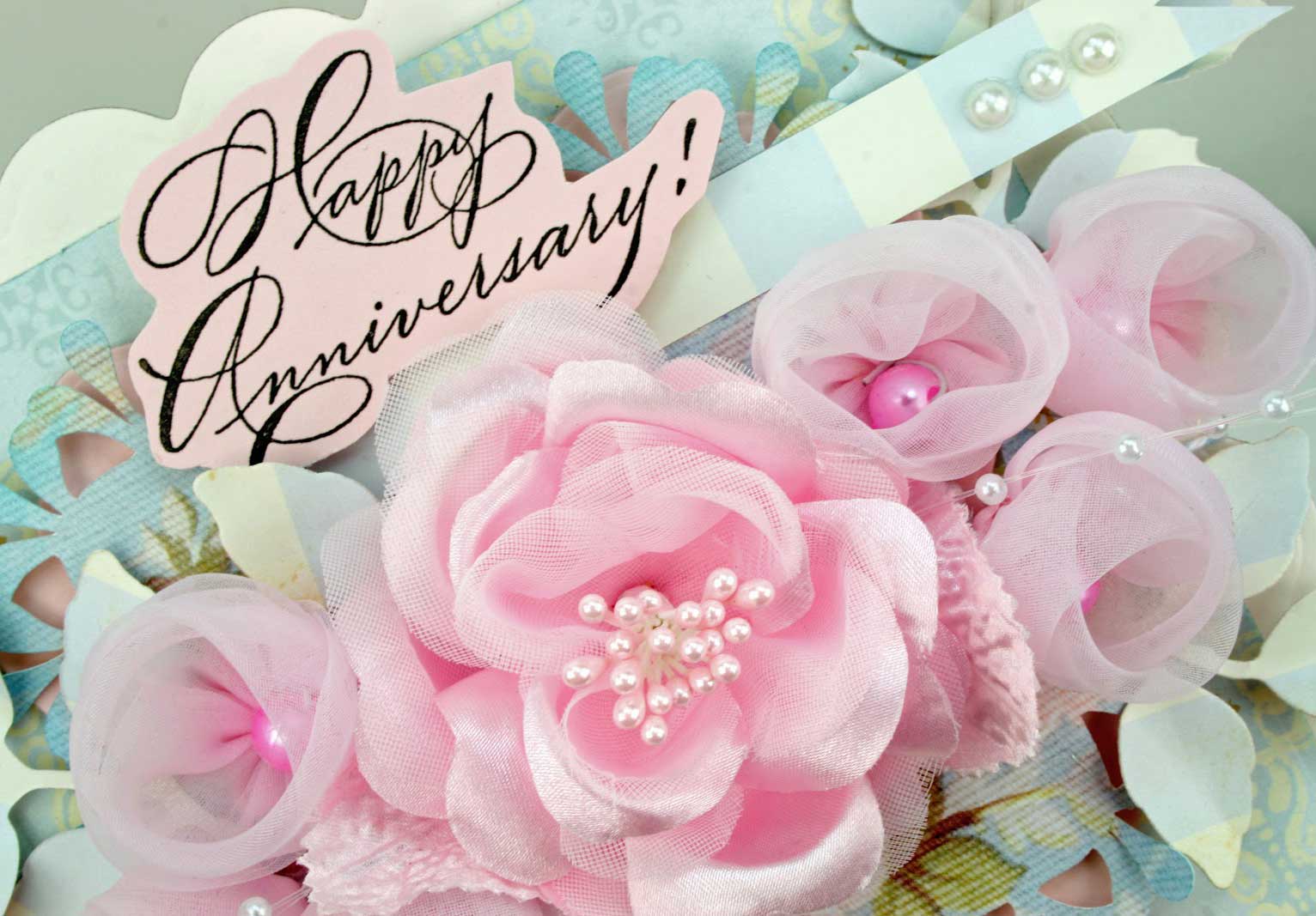 Happy-Anniversary-gift-with-pink-rose